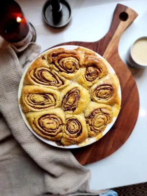Stableside’s signature cinnamon rolls